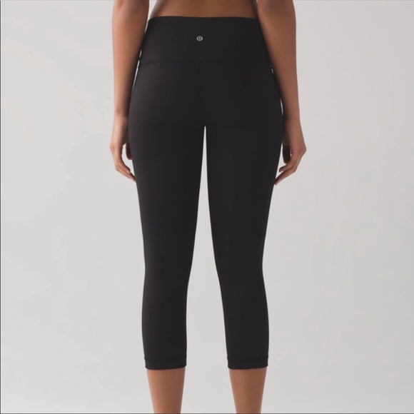 lululemon athletica Pants - {Lululemon} Wunder Under HR crop